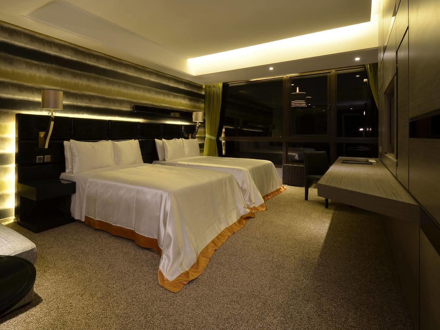冠月精品旅館-Puli Ease Hotel Exteriör bild